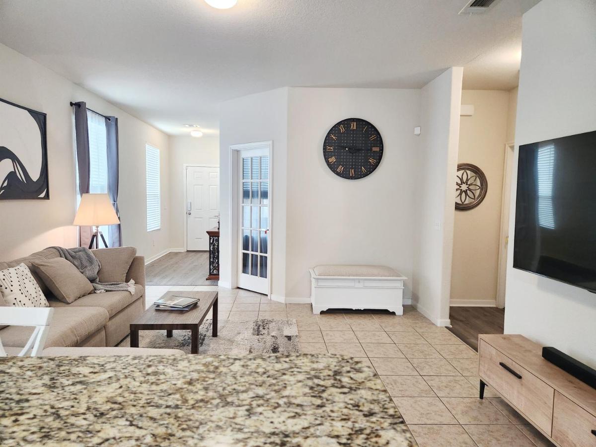 4 Bedroom Home Near Downtown Med Center Nrg Stadium Pearland Skyview Long By Ion Rentals Houston Exterior photo